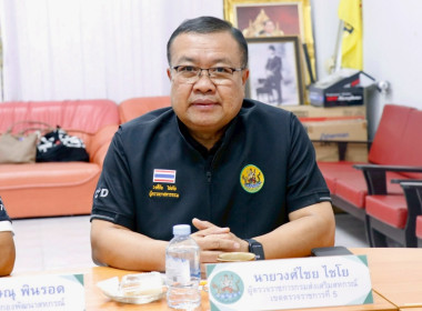 ลงพื้นที่ตรวจเยี่ยมติดตามผลการดำเนินงานการรวบรวมผลไม้ของสหกรณ์การเกษตรเพื่อการตลาดลูกค้า ธกส. นครศรีธรรมราช จำกัด โดยมี นายสมโชค จันทร์ใหม่ ประธานกรรมการ นายครรชิต พานชาตรี ผู้จัดการสหกรณ์ และเจ้าหน้าที่สหกรณ์ ให้การต้อนรับ ณ สหกรณ์การเกษตรเพื่อการตลาดลู ... พารามิเตอร์รูปภาพ 1